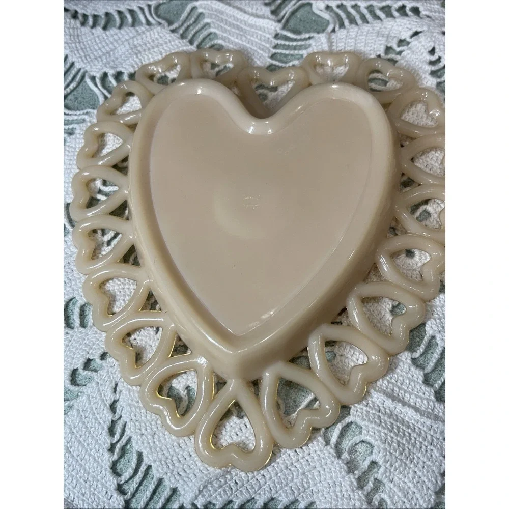 Vintage Westmoreland Tan Glass Heart Lace Edge Orange Floral Trinket Plate